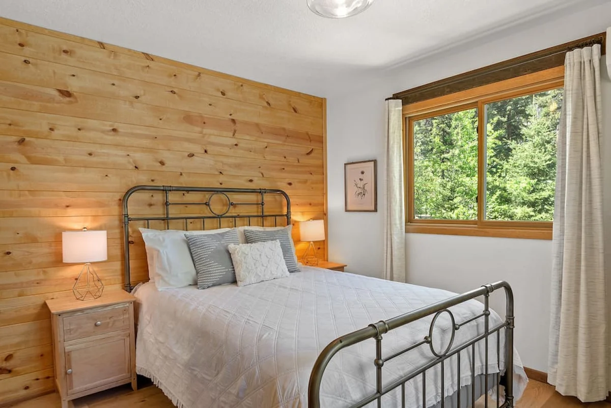 Bedroom 1 image 1