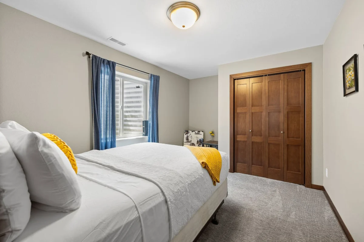 Bedroom 3 image 1