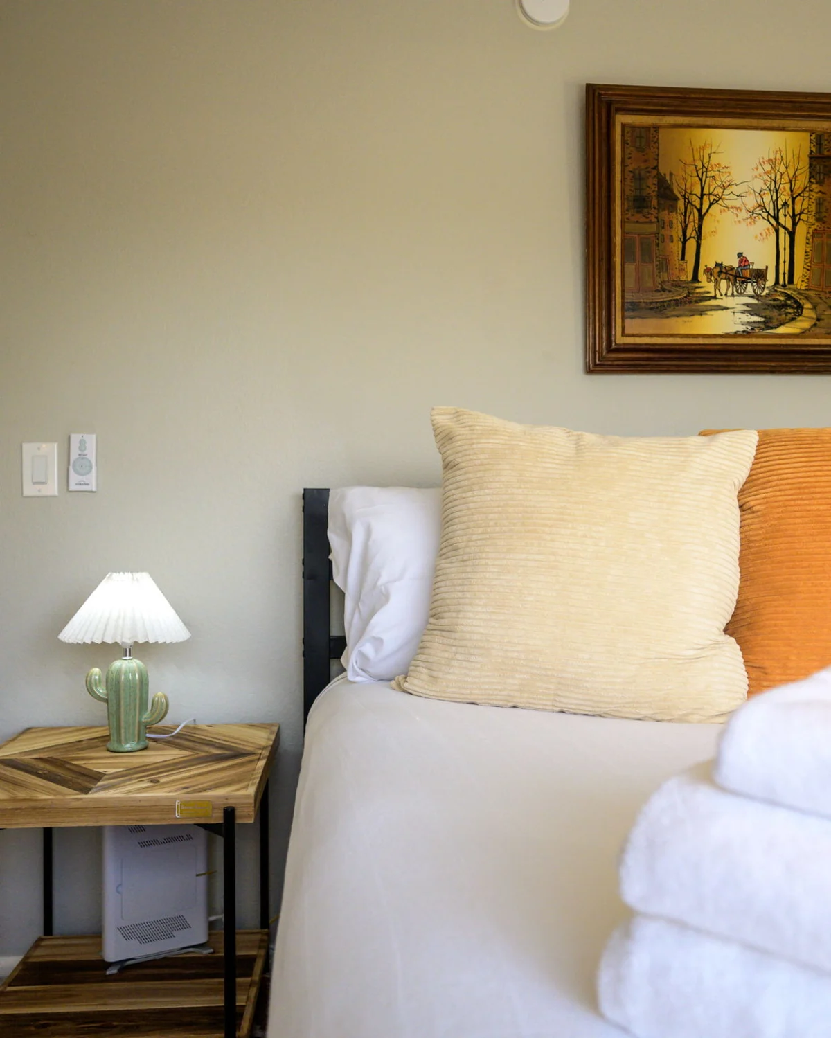 Bedroom 1 image 1