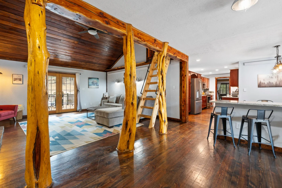 Home in Custer property photo 3