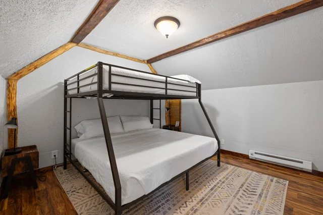Bedroom 4 image 1