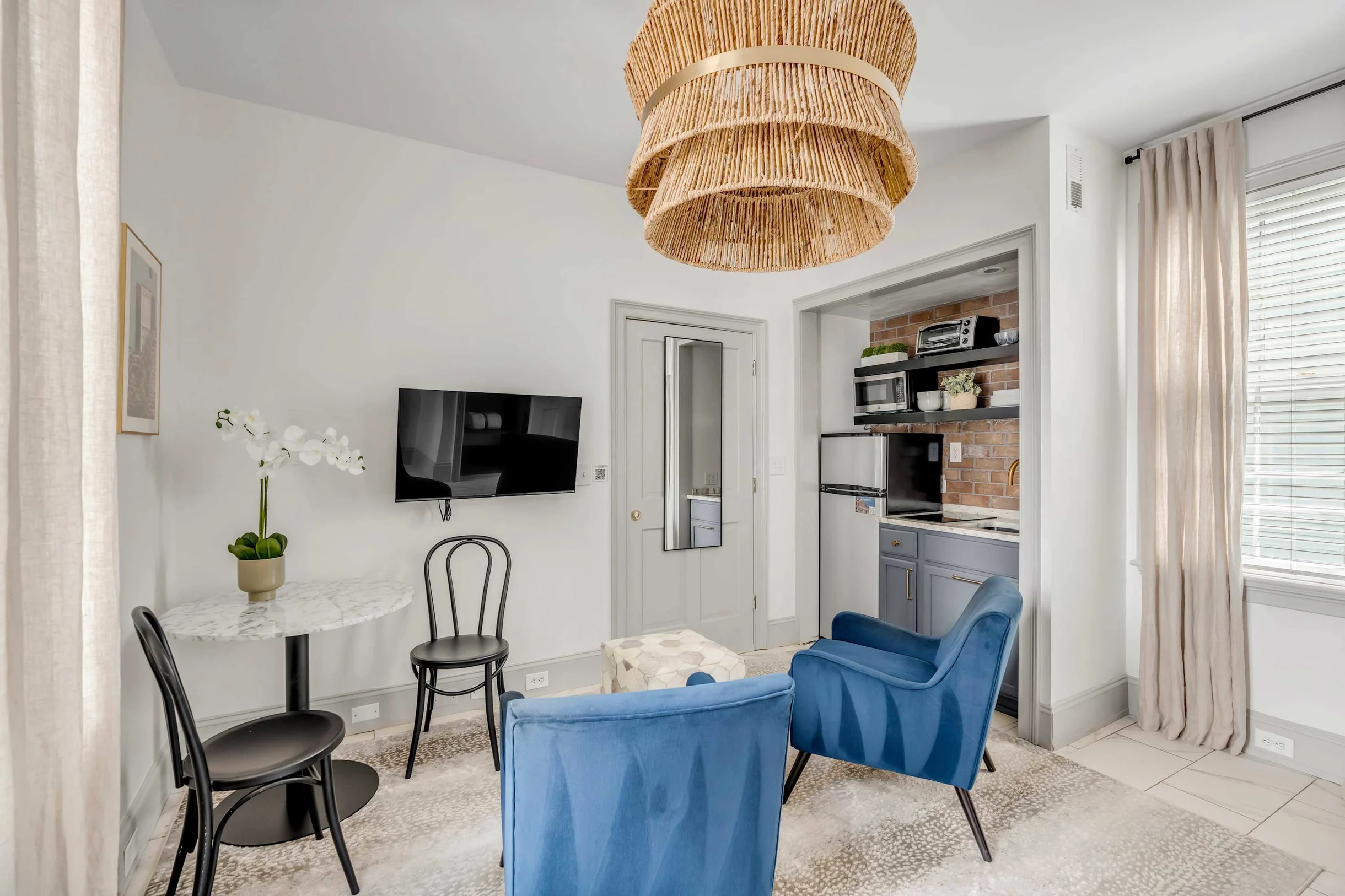 Apartment in Charleston property photo 2