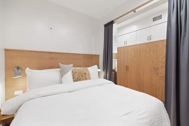 Bedroom image 1