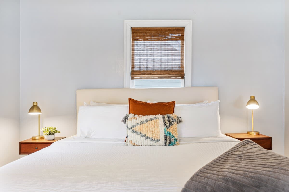 Bedroom image 1