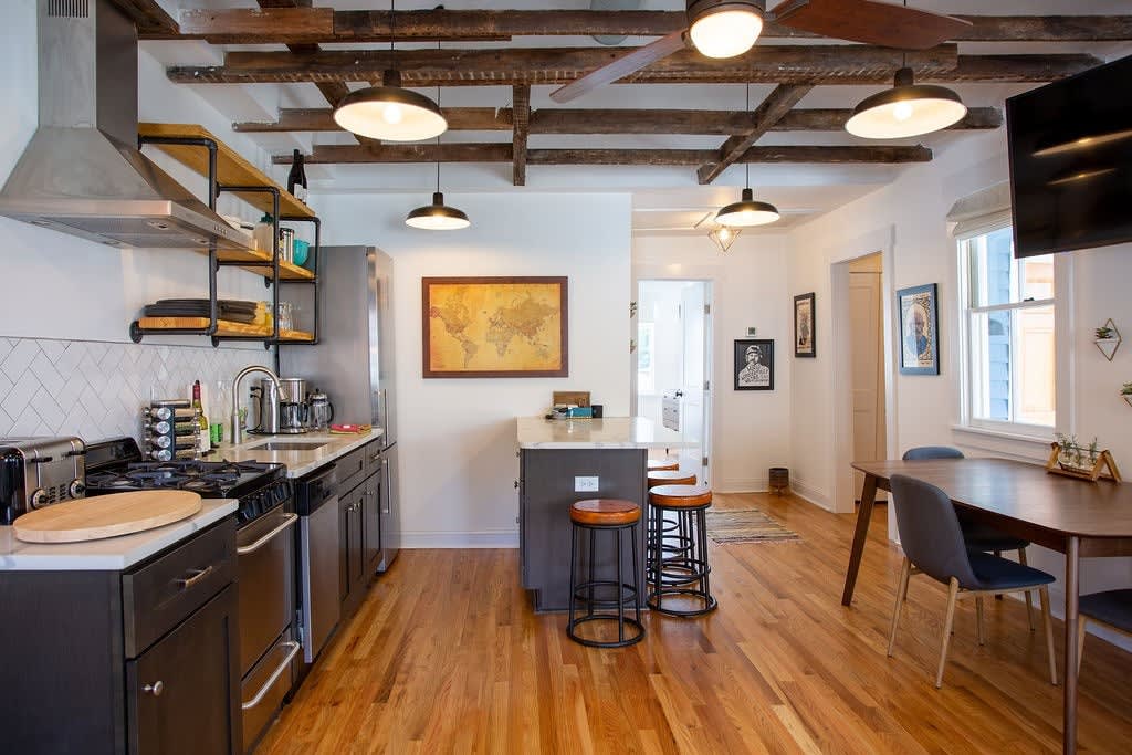 Apartment in Charleston property photo 3