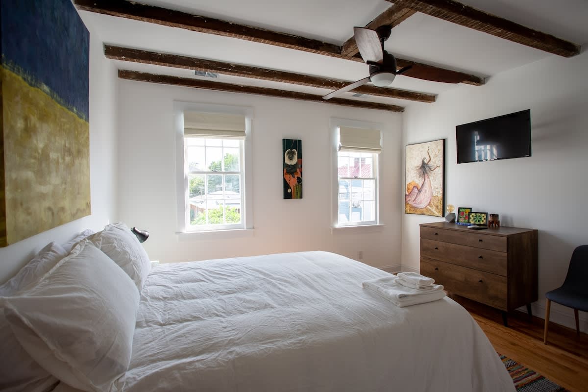 Bedroom image 1