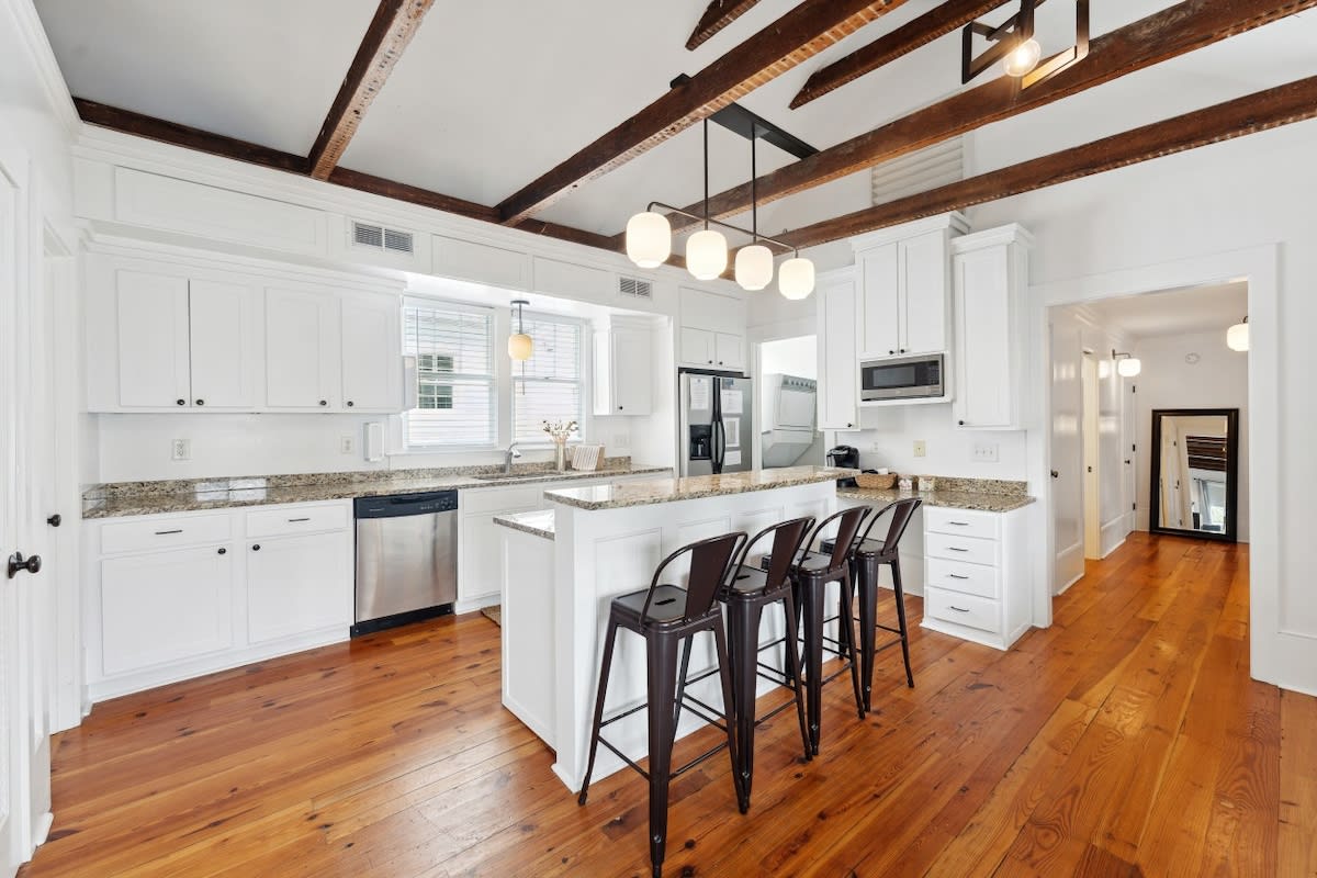 Apartment in Charleston property photo 5