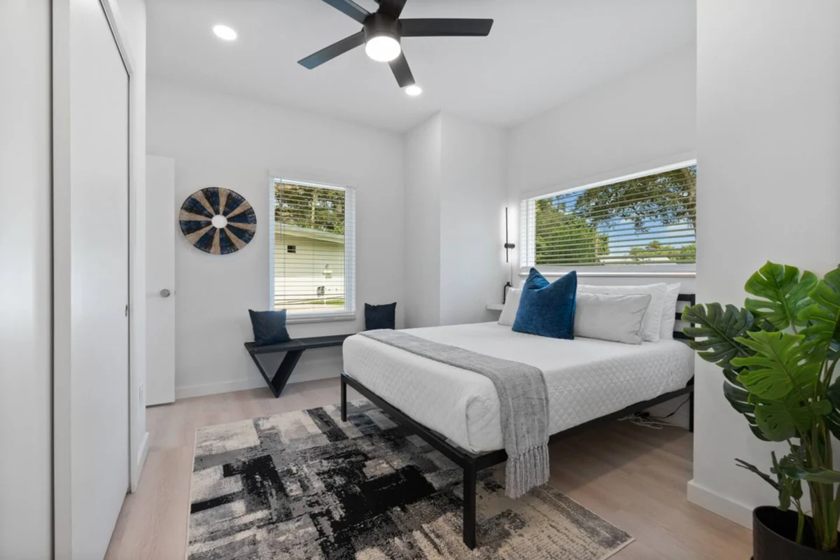 Luxury Modern Comfort in Historic St Augustine property photo 4