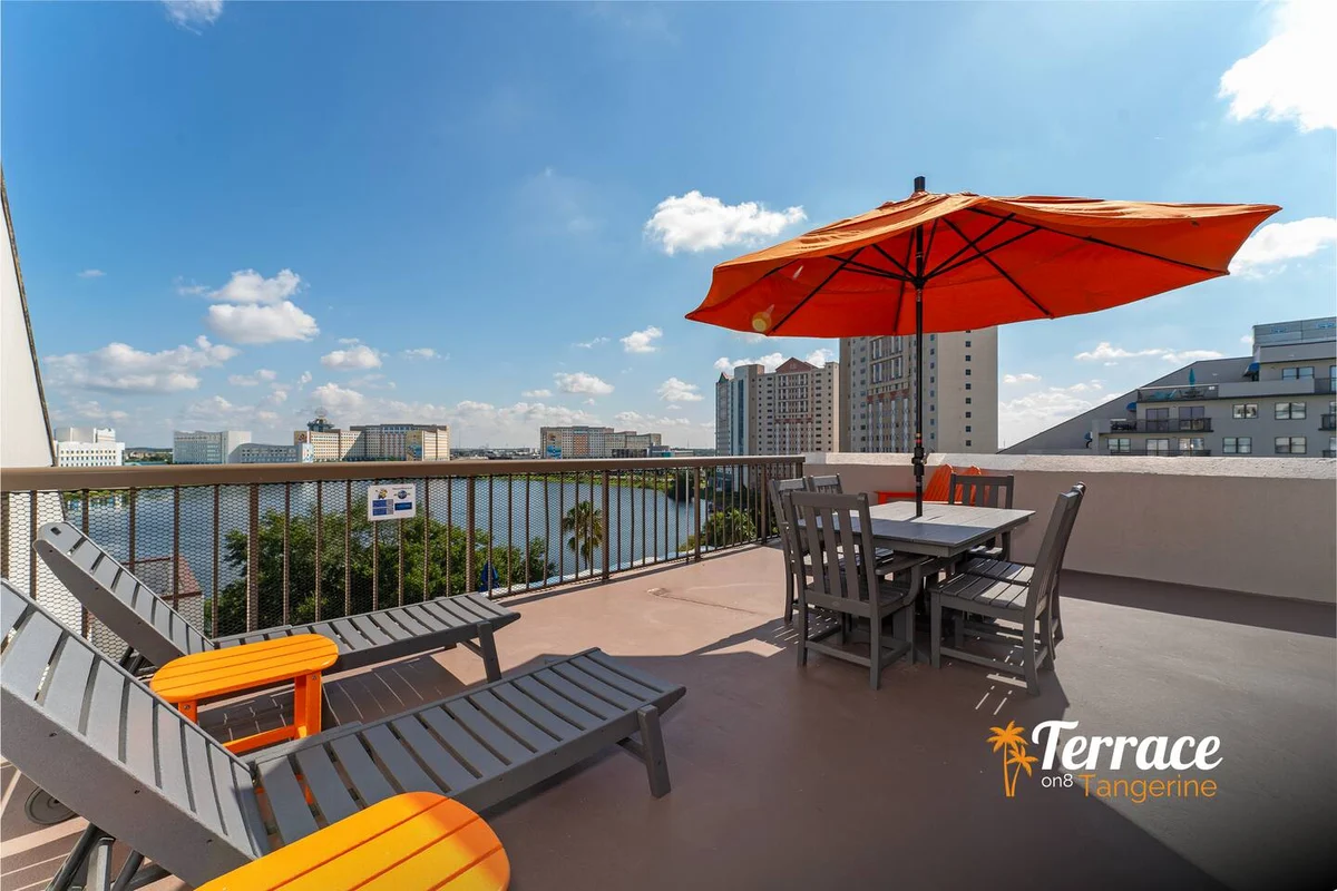 Condo in Orlando property photo 2