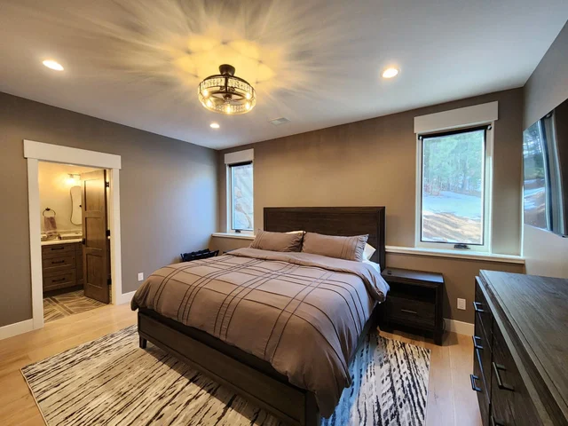 Bedroom 3 image 1