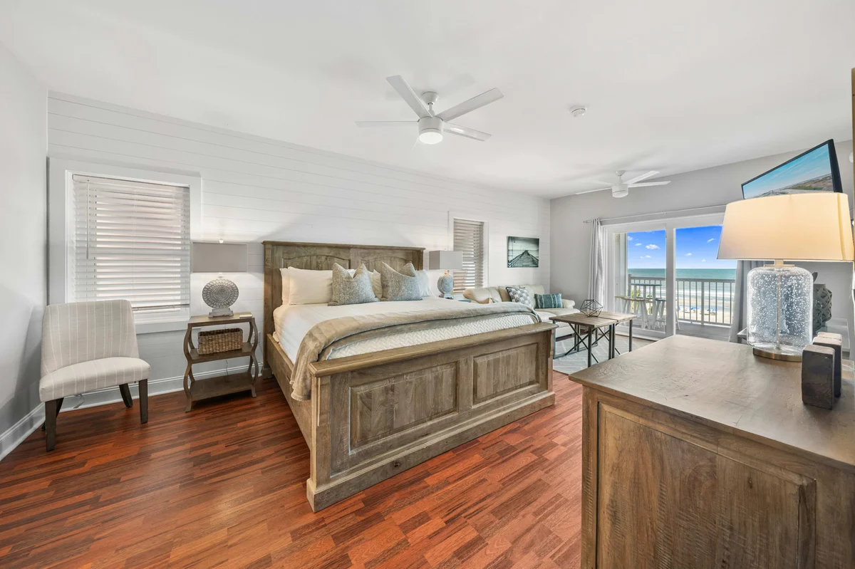 Condo in Isle of Palms property photo 3