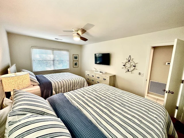 King Master Bedroom - 1st Floor image 1
