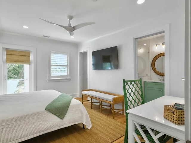 Queen Room image 1