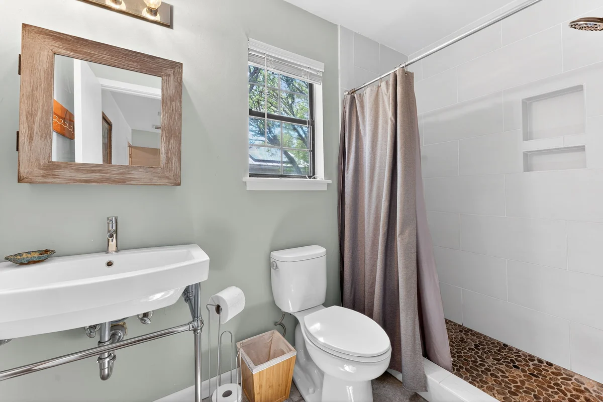 Live Oak Beach House - 5 22nd Ave. #9