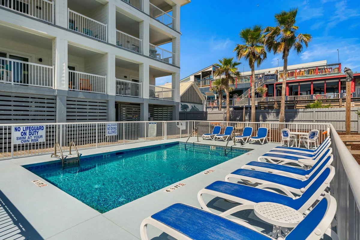 Condo in Isle of Palms property photo 2