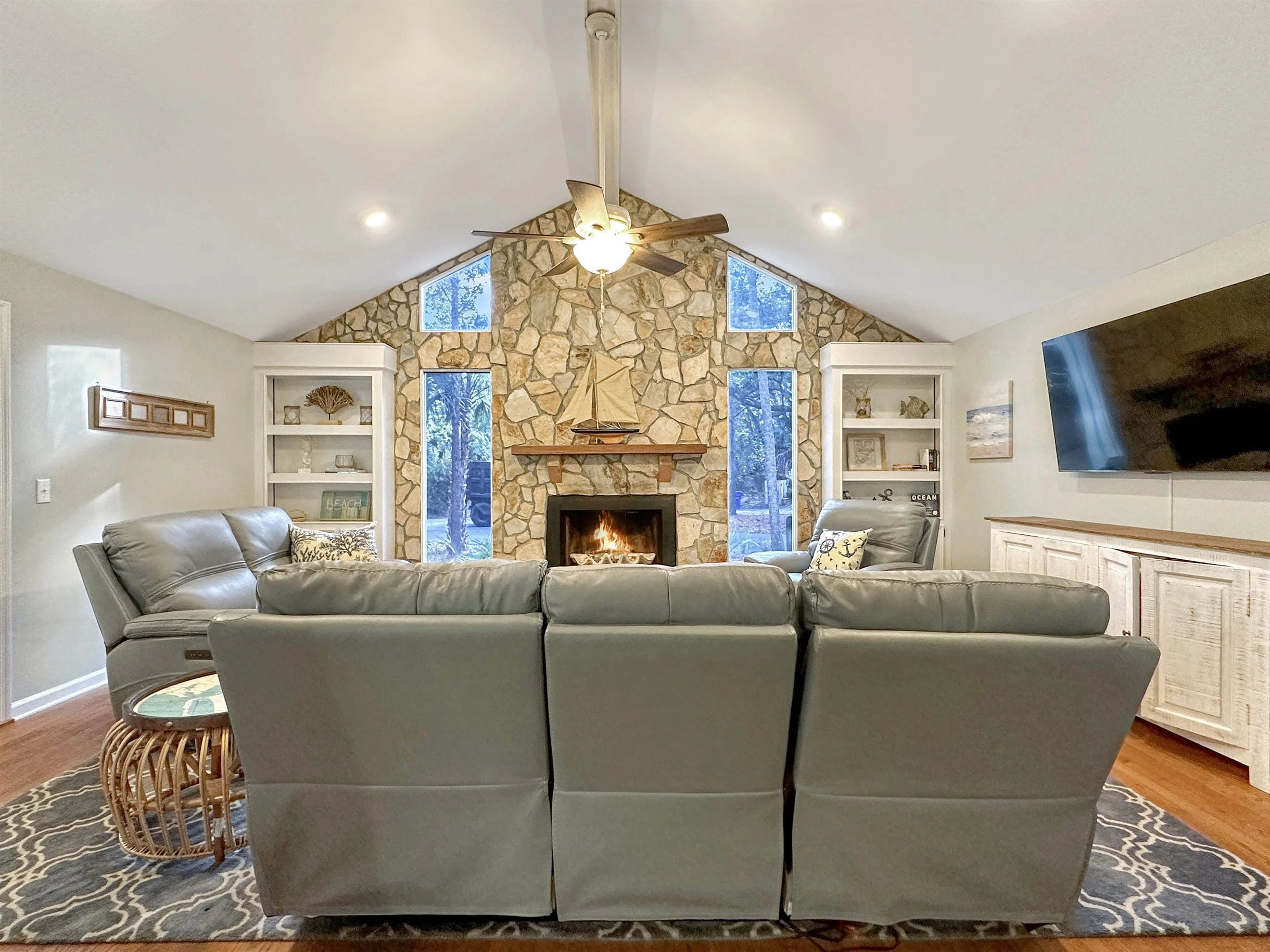 Home in Isle of Palms property photo 3