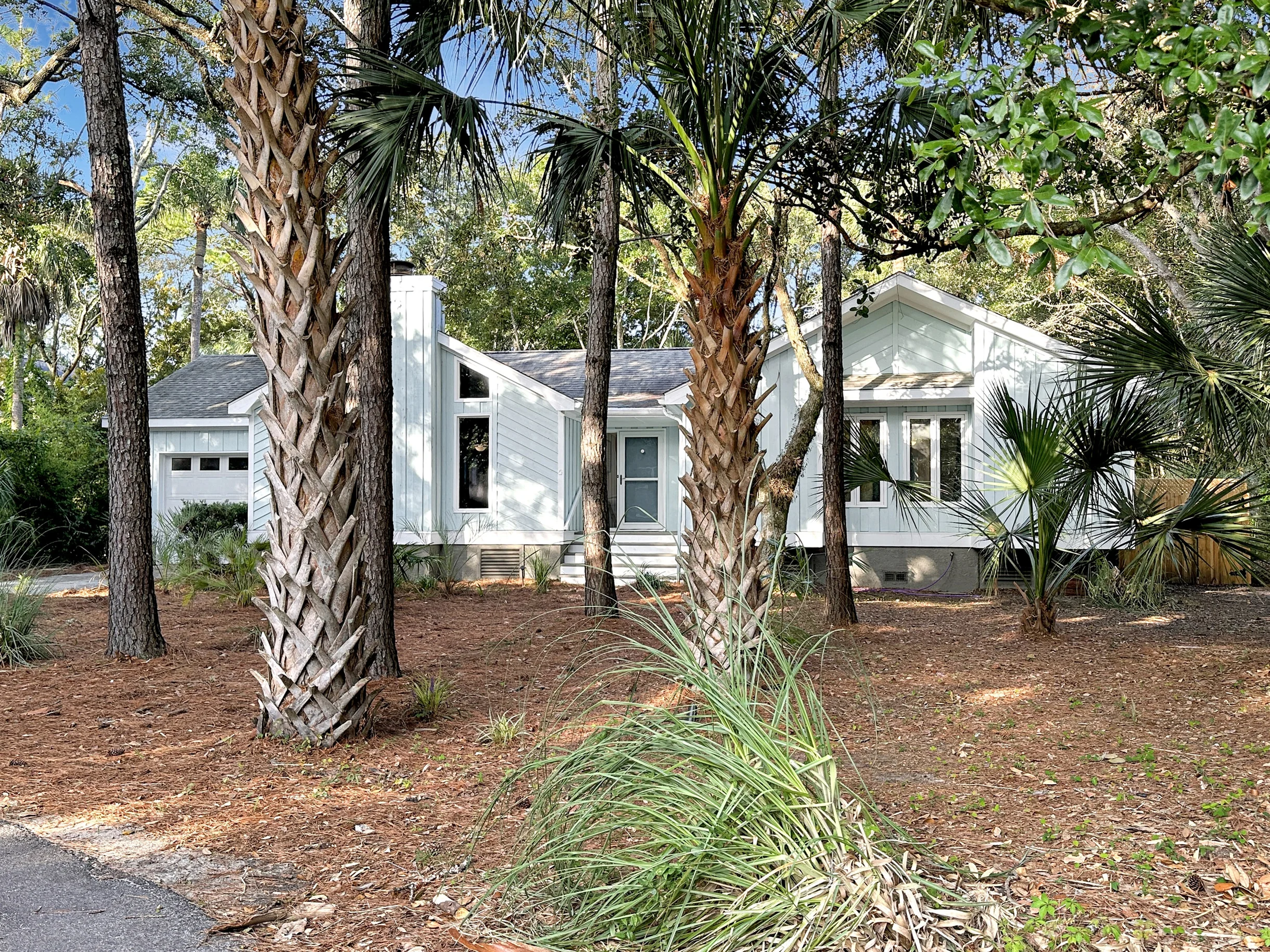 Home in Isle of Palms property photo 1
