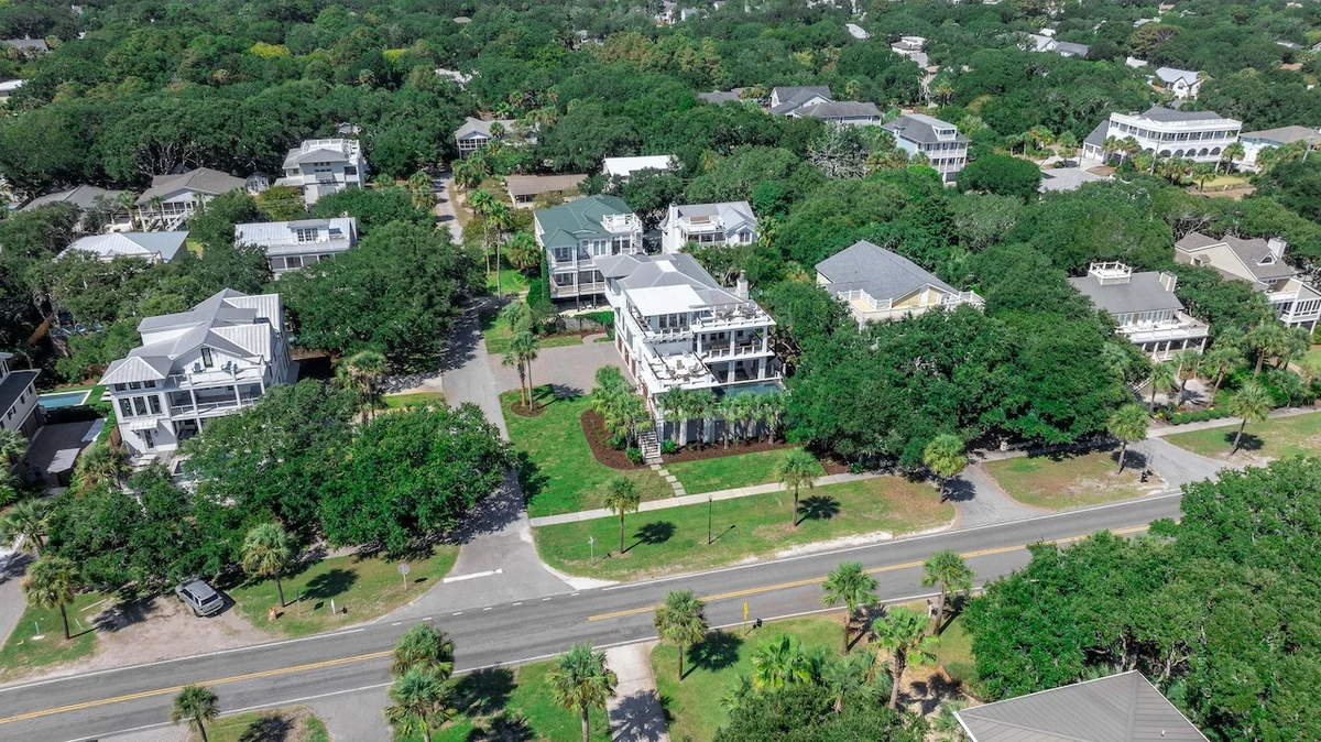 Shore Thing - 4001 Palm Blvd #8
