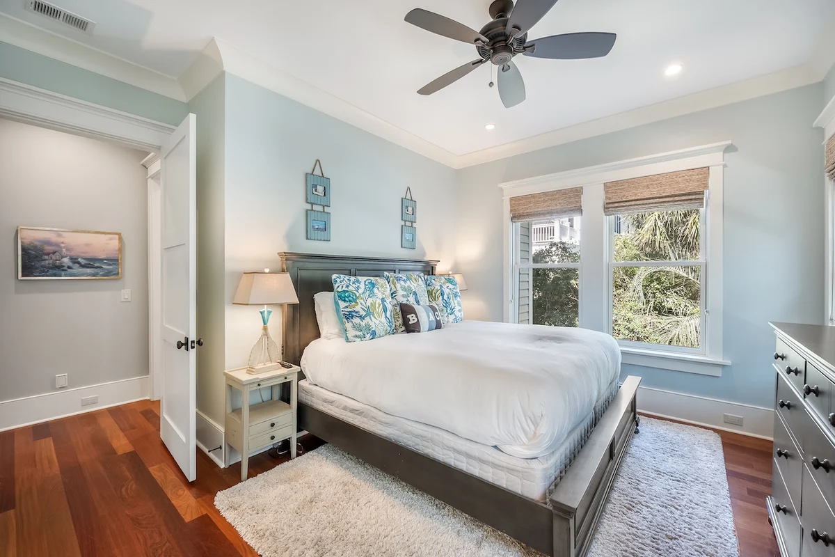 Shore Thing - 4001 Palm Blvd #34