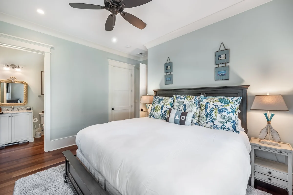 Shore Thing - 4001 Palm Blvd #25