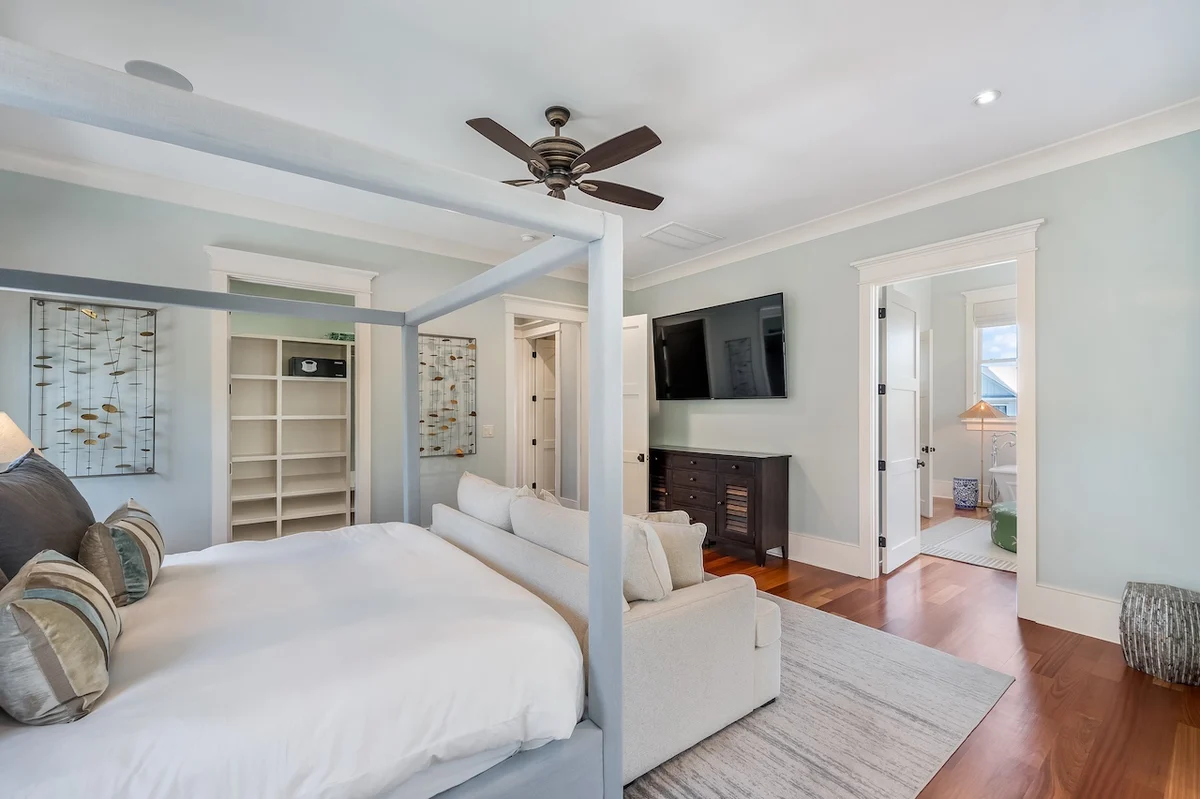 Shore Thing - 4001 Palm Blvd #37