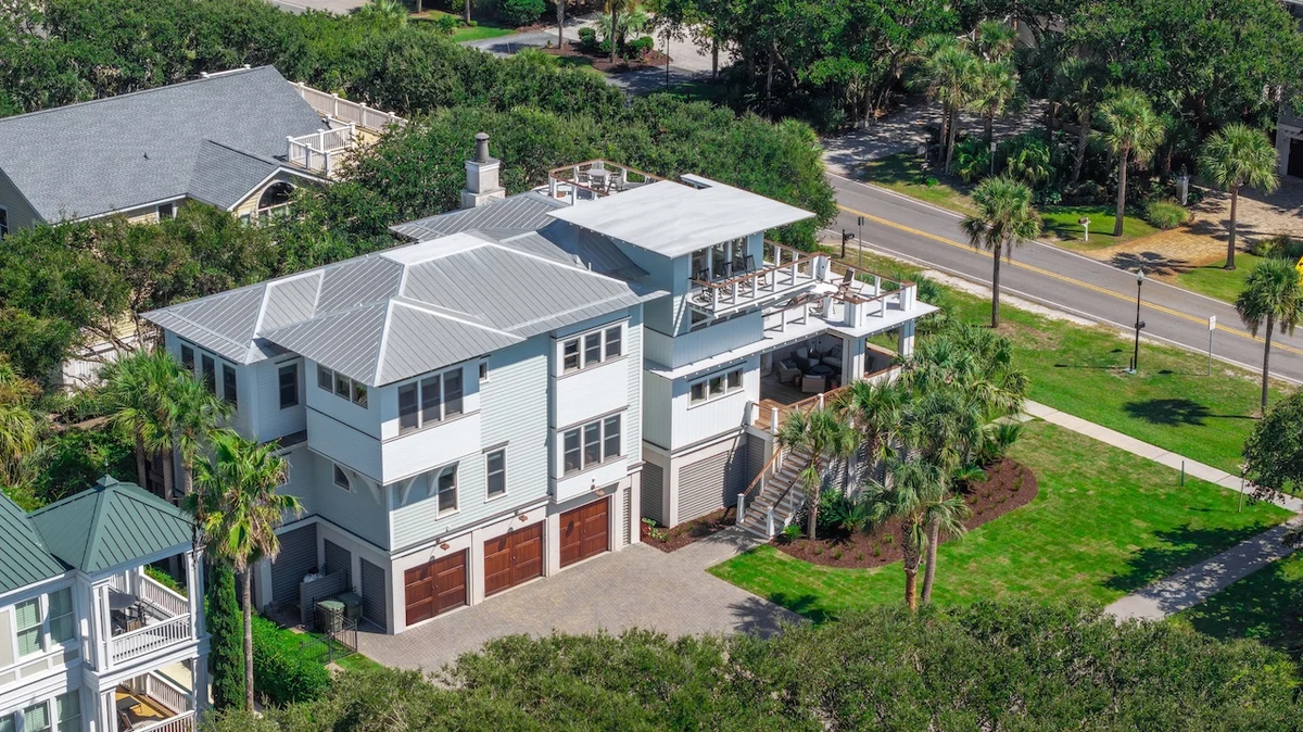 Shore Thing - 4001 Palm Blvd #101