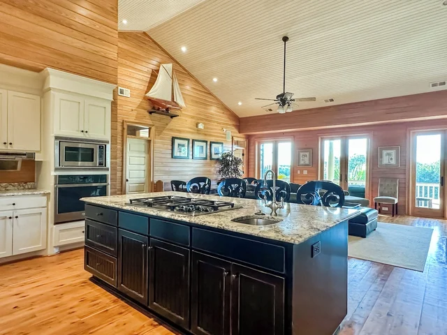 Isle Appeal - 2803 Palm Blvd #51
