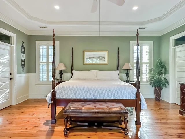 Isle Appeal - 2803 Palm Blvd #9