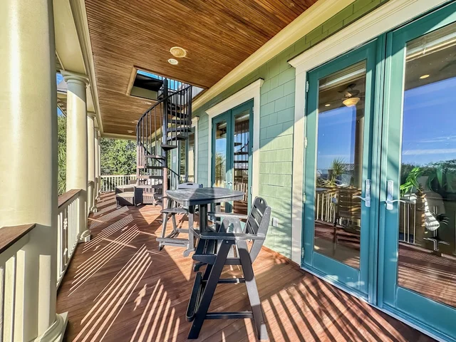 Isle Appeal - 2803 Palm Blvd #39