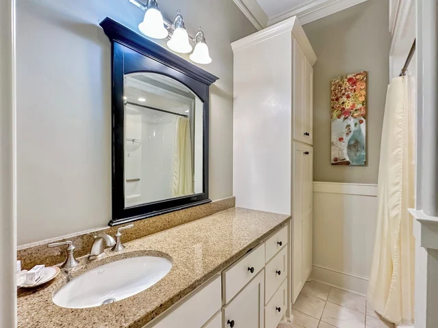 Isle Appeal - 2803 Palm Blvd #18