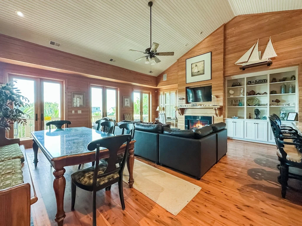 Home in Isle of Palms property photo 3