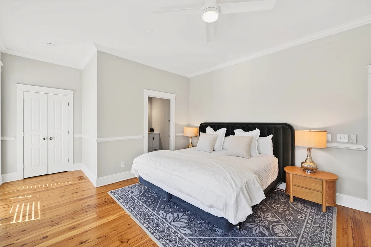 Sun Kissed by the Sea - 3007 Cameron Blvd. #8