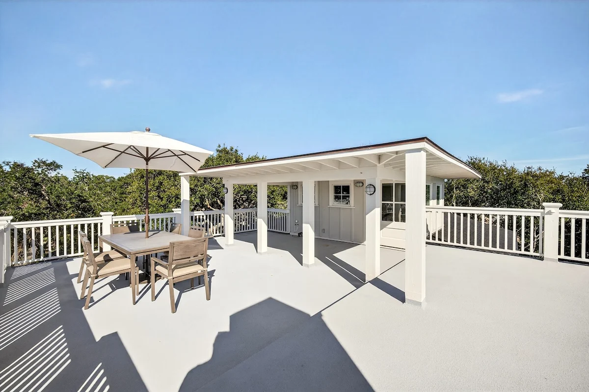 Sun Kissed by the Sea - 3007 Cameron Blvd. #76