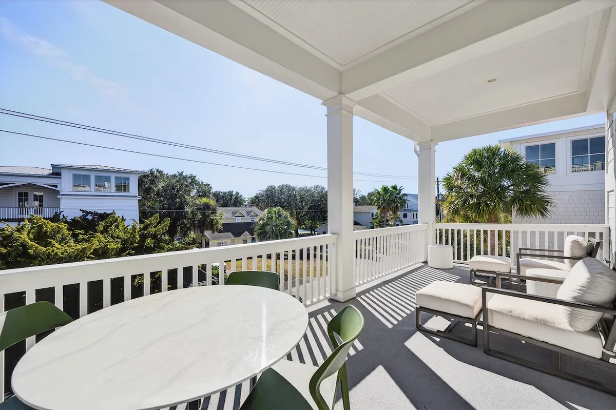 Sun Kissed by the Sea - 3007 Cameron Blvd. #78