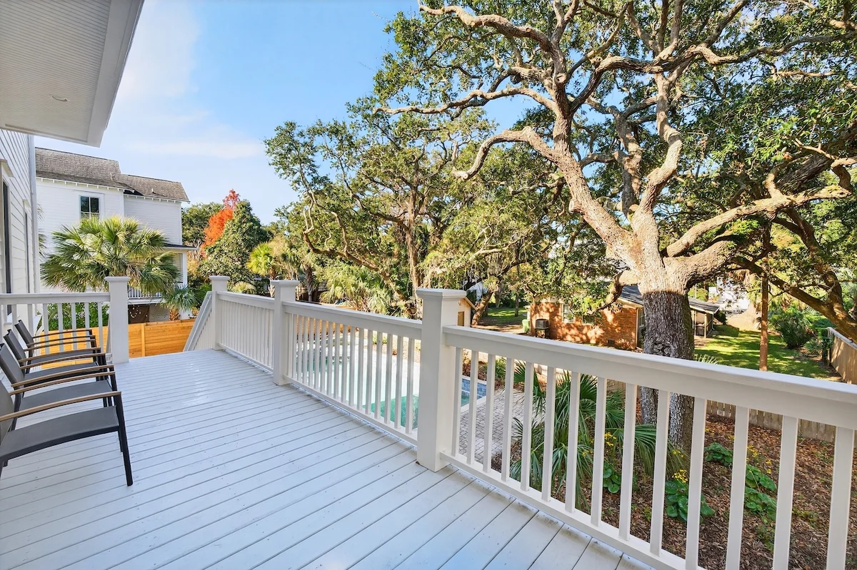 Sun Kissed by the Sea - 3007 Cameron Blvd. #6