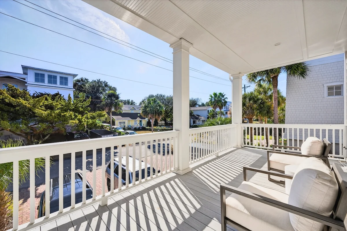 Sun Kissed by the Sea - 3007 Cameron Blvd. #89