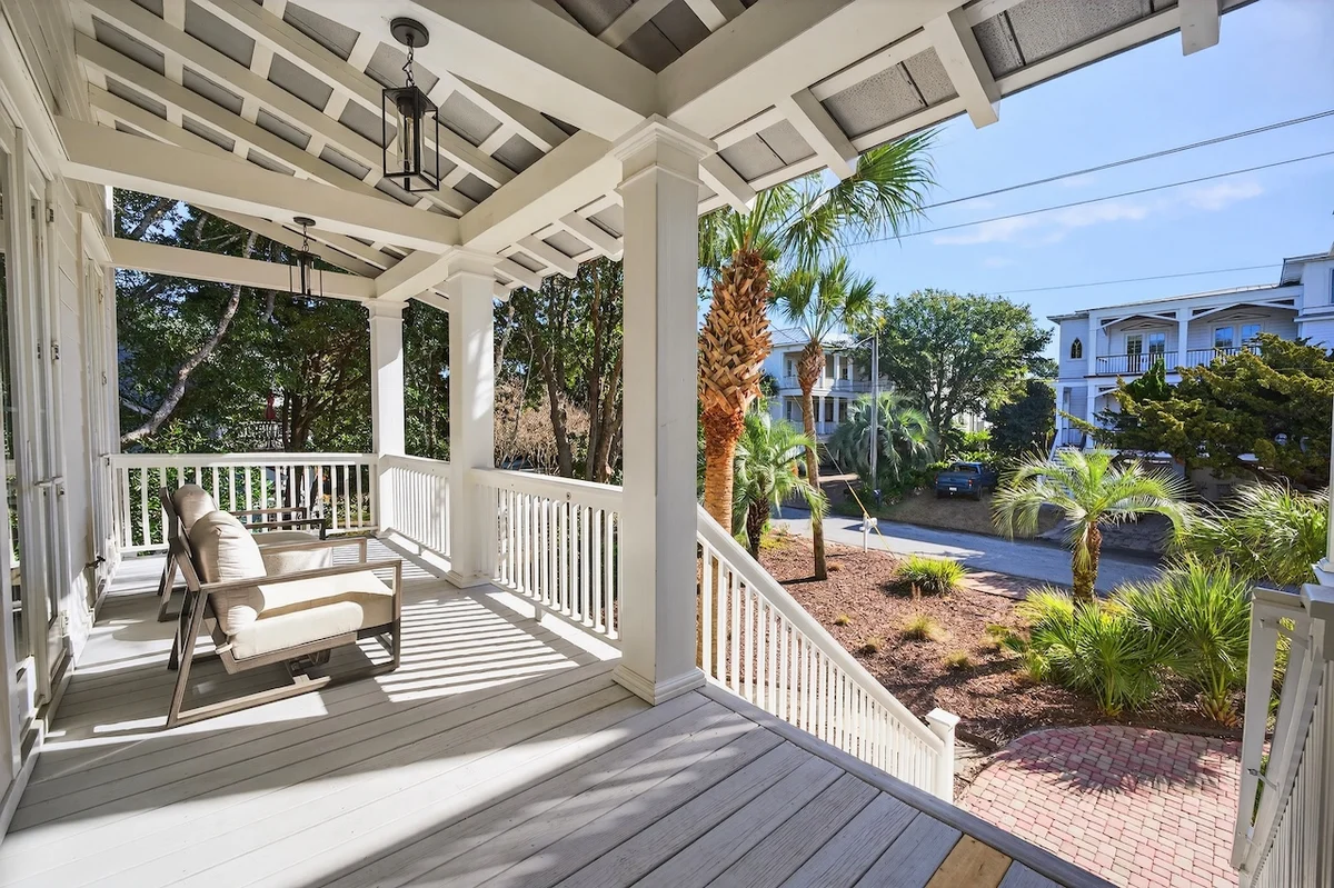 Sun Kissed by the Sea - 3007 Cameron Blvd. #100