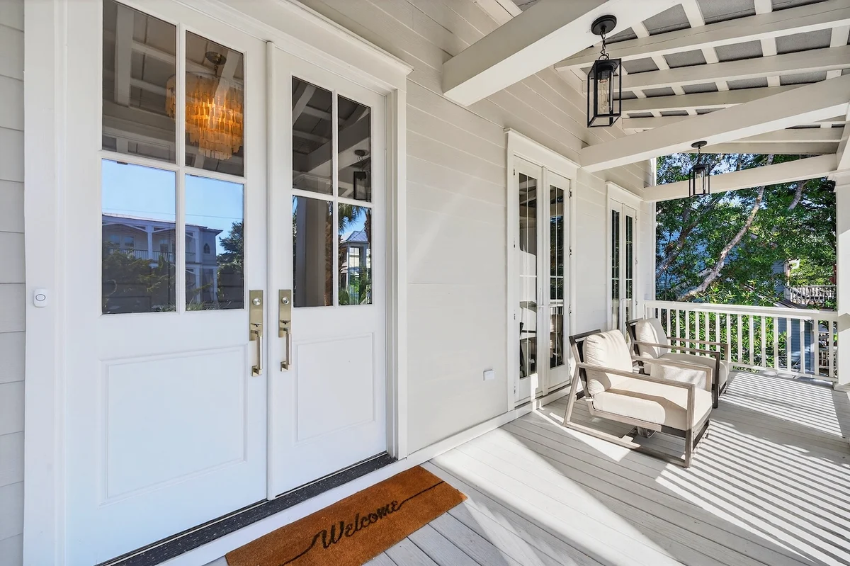 Sun Kissed by the Sea - 3007 Cameron Blvd. #83