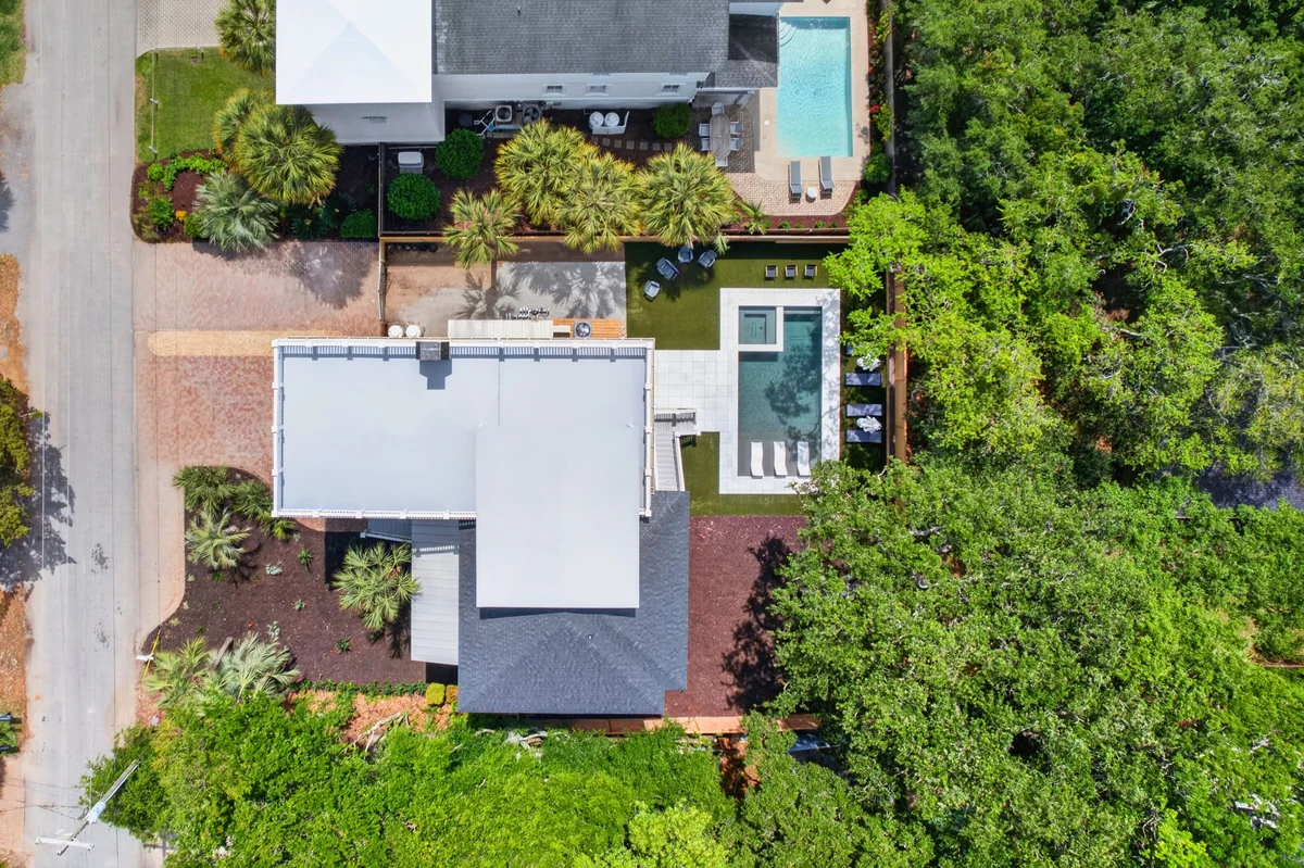 Sun Kissed by the Sea - 3007 Cameron Blvd. #112