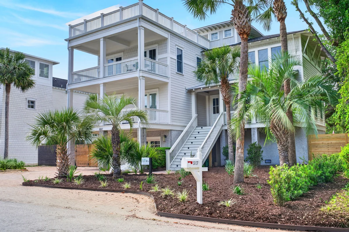 Sun Kissed by the Sea - 3007 Cameron Blvd. #99