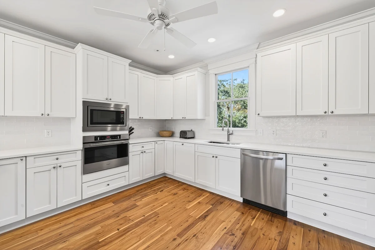 Sun Kissed by the Sea - 3007 Cameron Blvd. #51