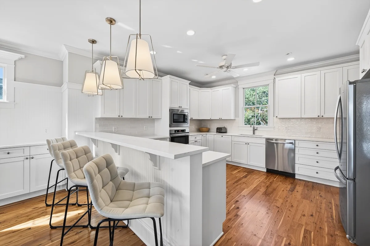 Sun Kissed by the Sea - 3007 Cameron Blvd. #55
