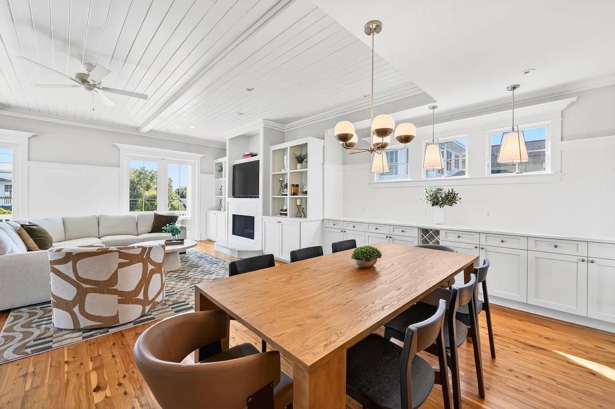 Sun Kissed by the Sea - 3007 Cameron Blvd. #102