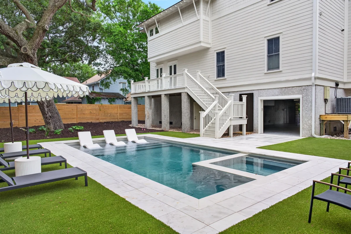 Sun Kissed by the Sea - 3007 Cameron Blvd. #92