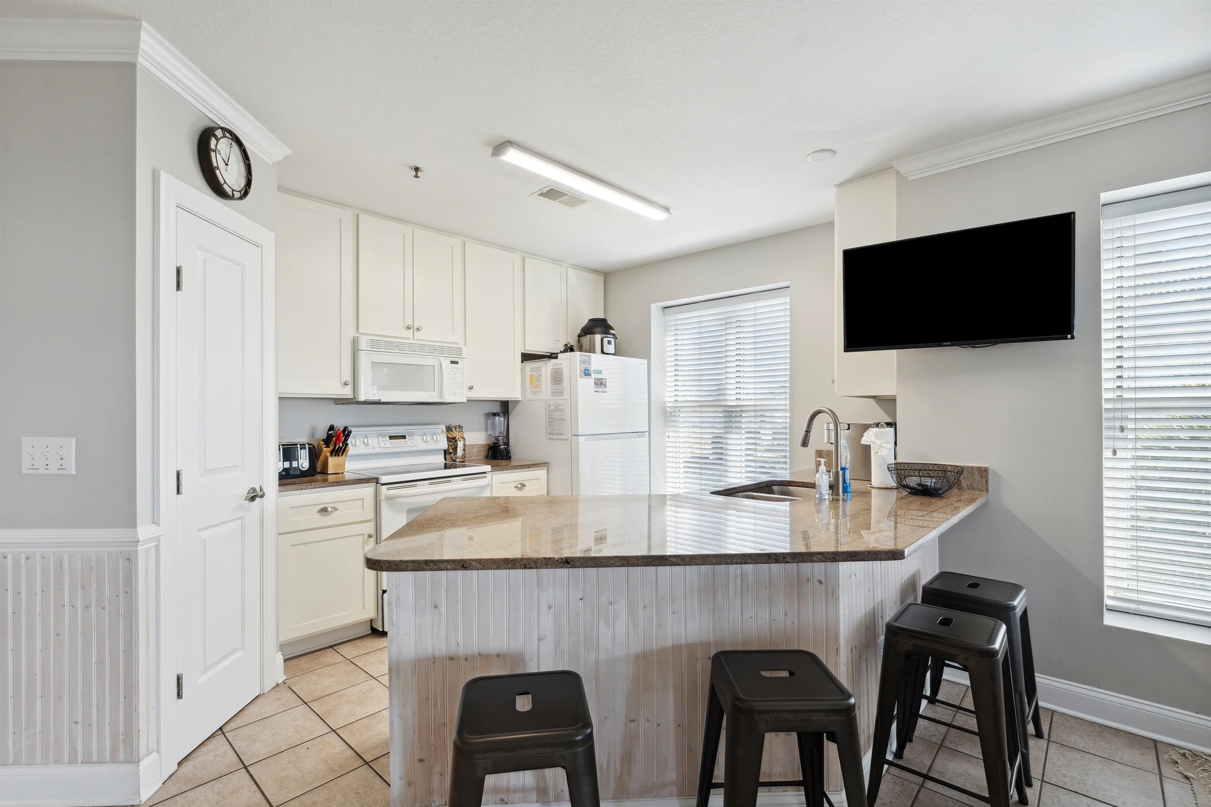 Condo in Isle of Palms property photo 5