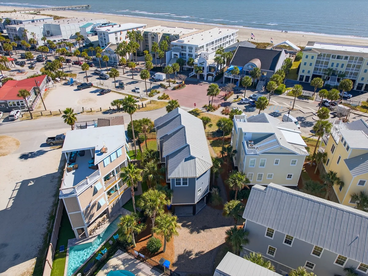 Front Beach Fun - 9 JC Long Blvd #30