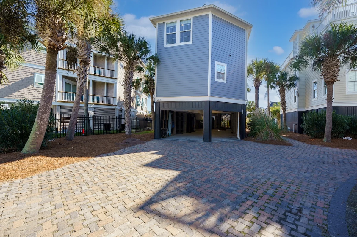 Front Beach Fun - 9 JC Long Blvd #52