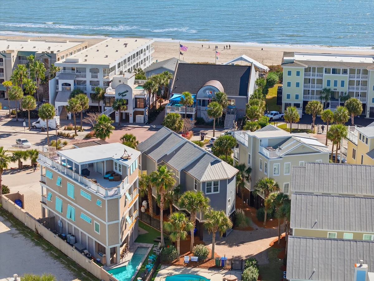 Front Beach Fun - 9 JC Long Blvd #79