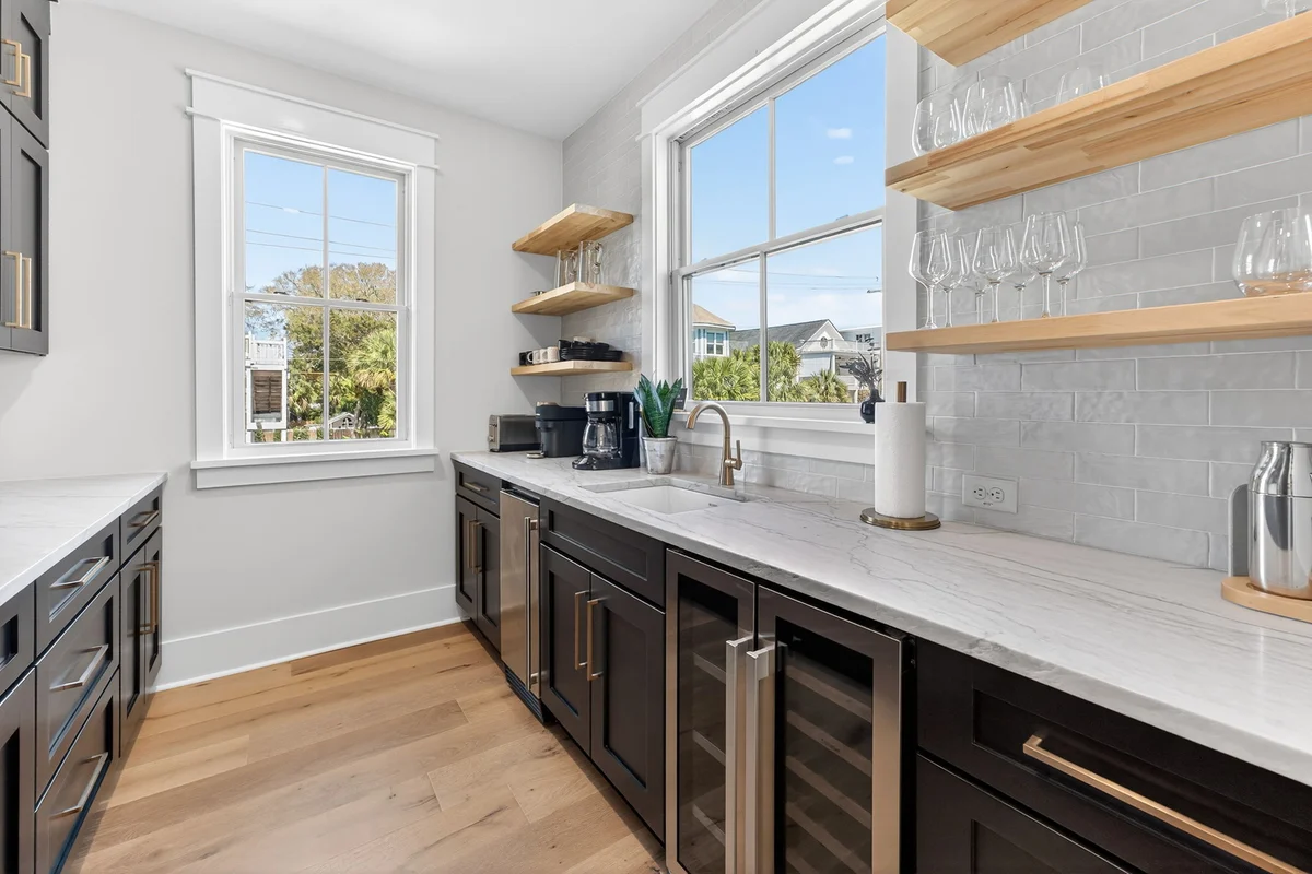 On Beach Time - 6 30th Ave #44