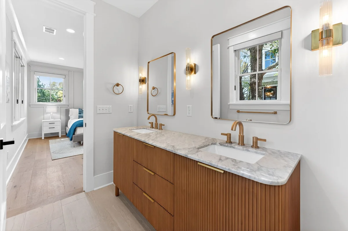 On Beach Time - 6 30th Ave #24